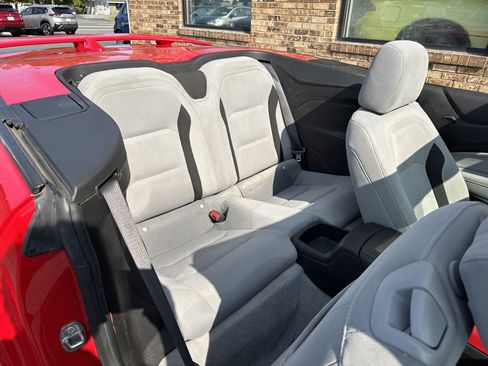 Used 2020 Chevrolet Camaro LT image 16