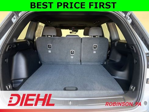 New 2025 Jeep Grand Cherokee Laredo w/ Luxury Tech Group I image 9