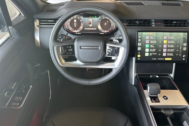 New 2026 Land Rover Range Rover Long Wheelbase SE AWD/4WD image 13