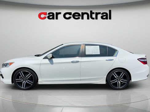 Used 2016 Honda Accord Sport image 2