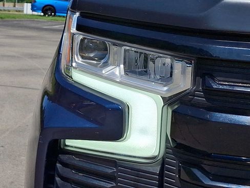 Used 2022 Chevrolet Silverado 1500 LT Trail Boss w/ LT Trail Boss Premium Package AWD/4WD image 9