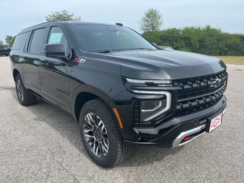 New 2026 Chevrolet Suburban Z71 image 8