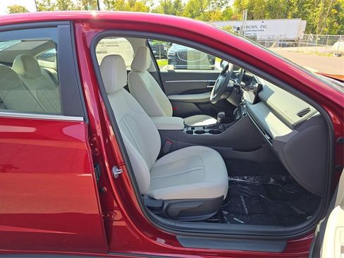Certified 2025 Hyundai Sonata SE image 23