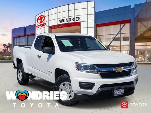 Used 2020 Chevrolet Colorado W/T image 1