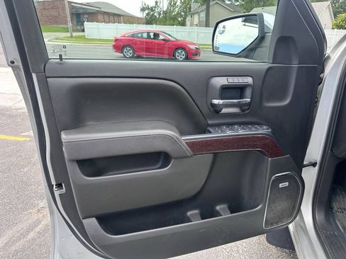 Used 2017 GMC Sierra 1500 SLT w/ SLT Premium Package AWD/4WD image 19