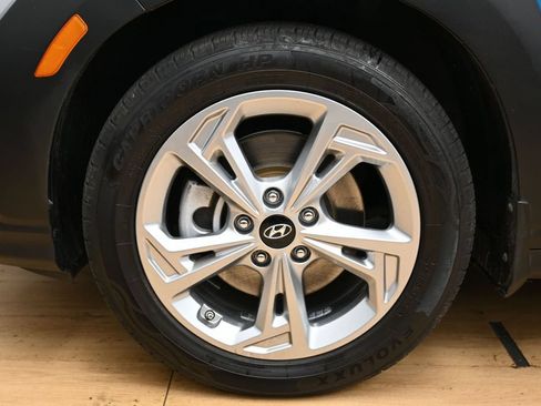 Used 2023 Hyundai Kona SEL AWD/4WD image 12