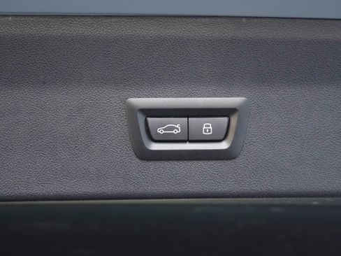 Used 2025 BMW X4 M40i AWD/4WD image 38
