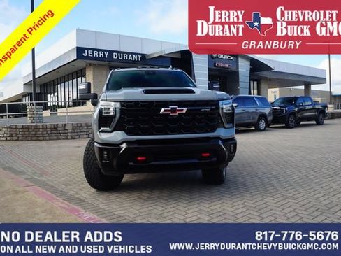 Used 2024 Chevrolet Silverado 2500 ZR2 w/ Technology Package AWD/4WD image 2