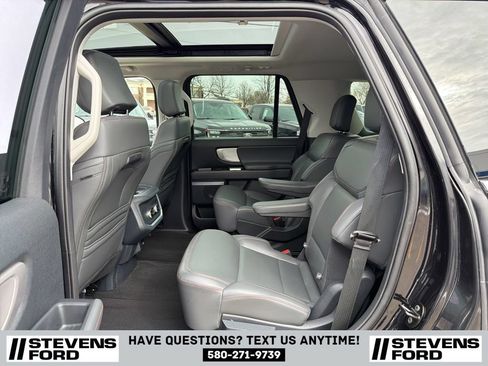 Used 2025 Ford Expedition Active AWD/4WD image 40
