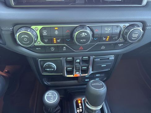 New 2026 Jeep Gladiator Sport AWD/4WD image 27