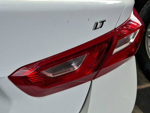 Used 2025 Chevrolet Malibu LT FWD image 8