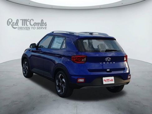 New 2025 Hyundai Venue SEL image 3