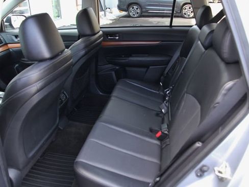 Used 2014 Subaru Outback 2.5i Limited image 28