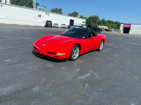 Used 2003 Chevrolet Corvette Convertible w/ Preferred Equipment Group1 RWD image 2