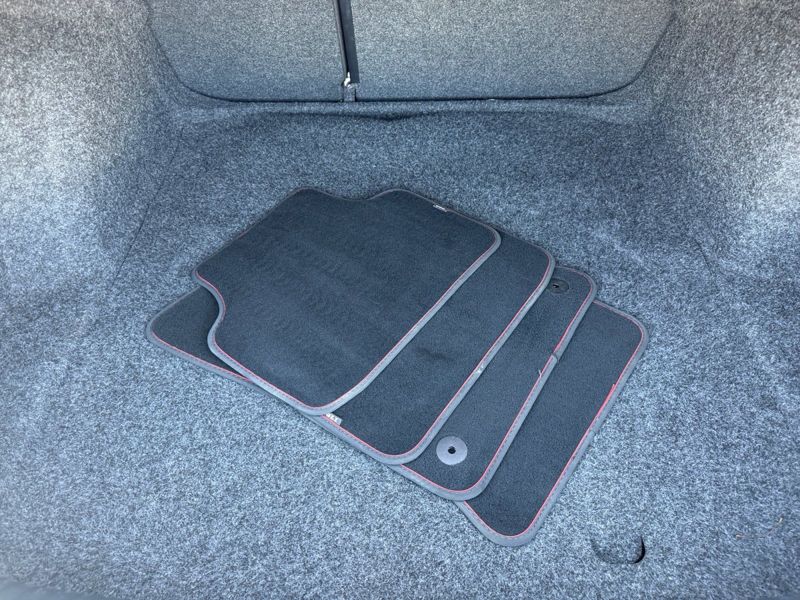 Certified 2025 Volkswagen Jetta GLI Autobahn FWD image 31
