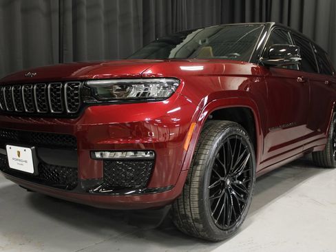 Used 2025 Jeep Grand Cherokee L Summit image 9
