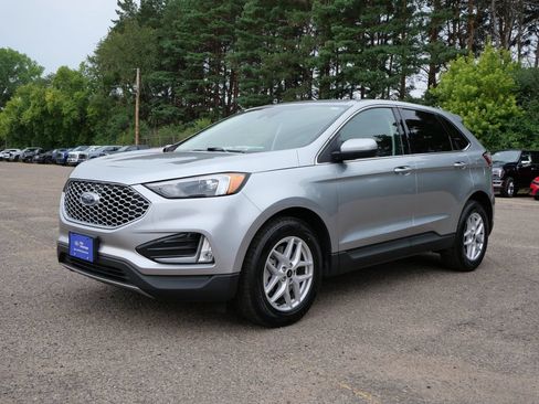 Certified 2024 Ford Edge SEL w/ Convenience Package AWD/4WD image 2
