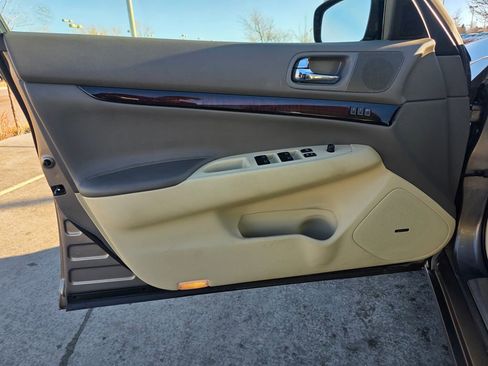 Used 2012 INFINITI G37 x w/ Premium Pkg image 23