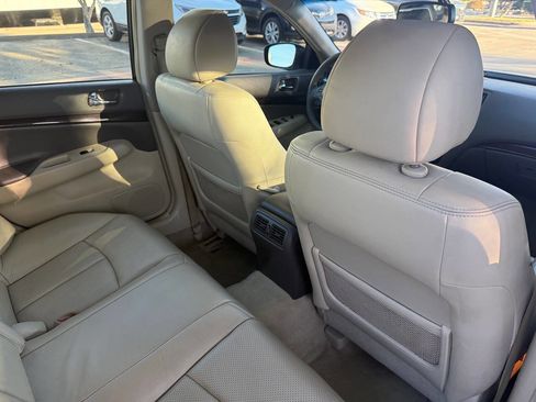 Used 2011 INFINITI G37 x Sedan w/ Premium Pkg image 18
