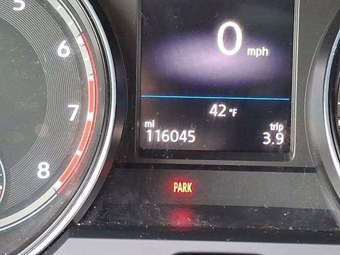 Used 2020 Volkswagen Atlas Cross Sport SE AWD/4WD image 20