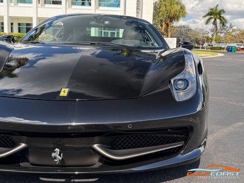 Used 2010 Ferrari 458 Italia Coupe image 3