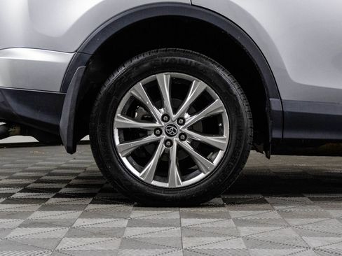 Used 2018 Toyota RAV4 Limited image 43