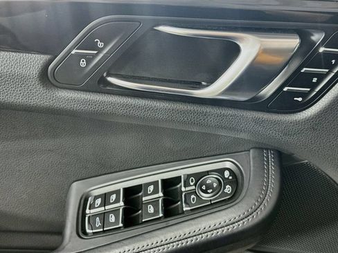 Used 2018 Porsche Macan S AWD/4WD image 21