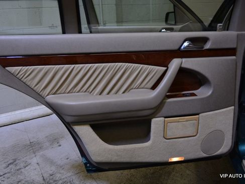 Used 1998 Mercedes-Benz S 320 image 9