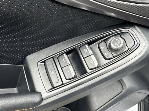 Used 2023 Subaru Crosstrek 2.5i Limited w/ Moonroof Package image 24