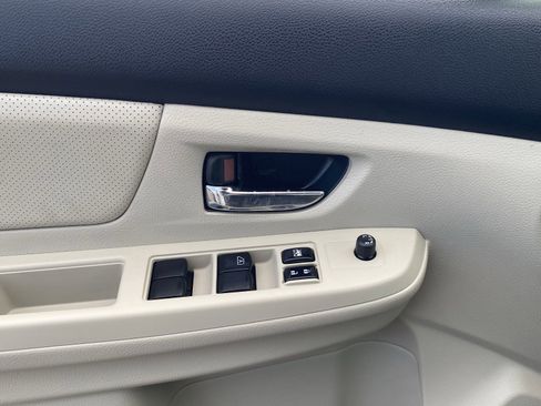 Used 2014 Subaru Crosstrek 2.0i Limited image 23