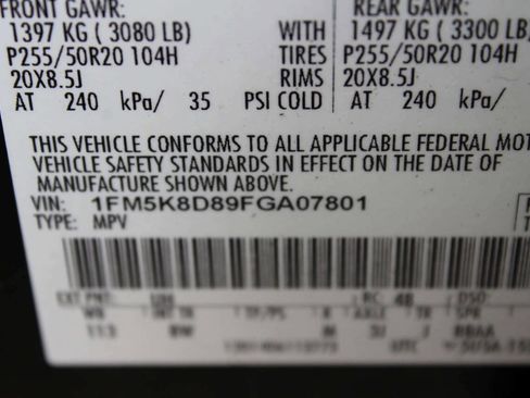 Used 2015 Ford Explorer XLT w/ Equipment Group 202A AWD/4WD image 11