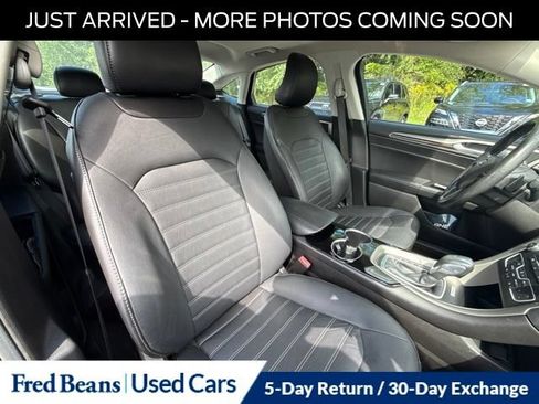 Used 2016 Ford Fusion SE w/ Equipment Group 202A AWD/4WD image 13