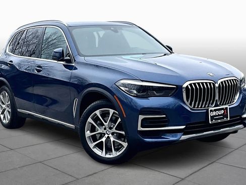 Used 2022 BMW X5 xDrive40i w/ Premium Package AWD/4WD image 3