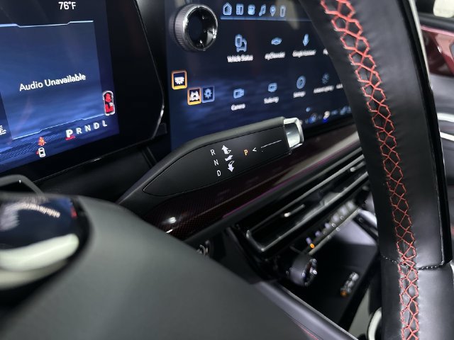 New 2027 Chevrolet Traverse RS w/ LPO, Floor Liner Package FWD image 17