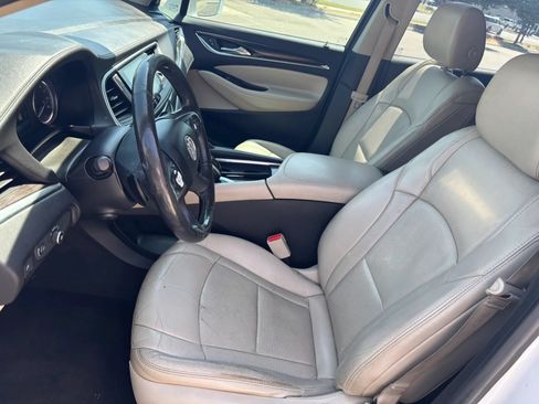 Used 2018 Buick Enclave Premium FWD image 18