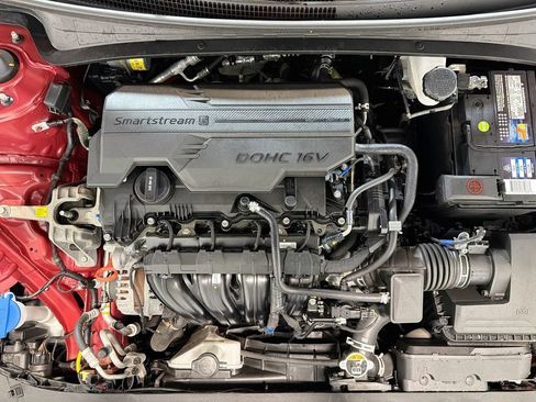 Used 2024 Hyundai Elantra SE FWD image 29