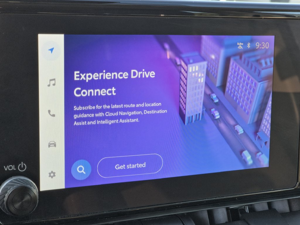 Used 2025 Toyota RAV4 XLE FWD image 18