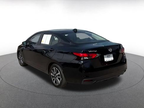 Used 2025 Nissan Versa SV FWD image 8
