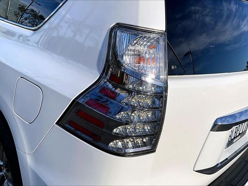 Used 2019 Lexus GX 460 Luxury image 27