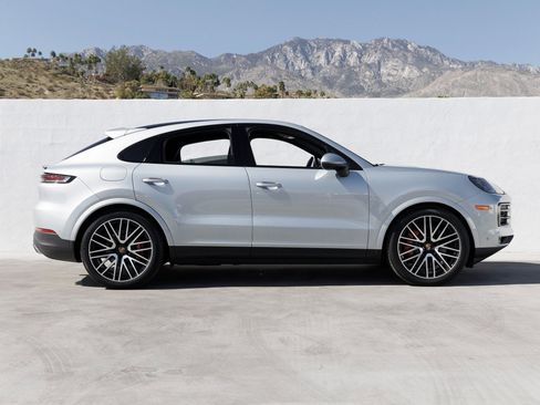 New 2025 Porsche Cayenne S AWD/4WD image 8