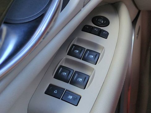 Used 2019 Cadillac Escalade ESV Premium Luxury image 23