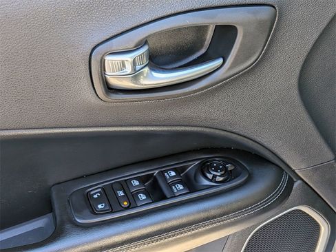 Used 2019 Jeep Compass High Altitude image 12