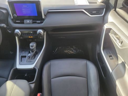 Used 2023 Toyota RAV4 XLE Premium image 12