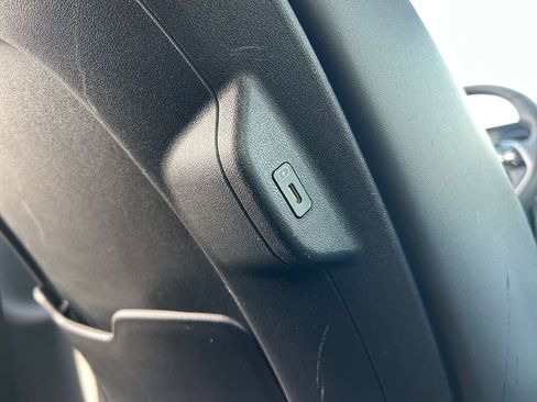 Used 2025 Kia Niro Wind FWD image 35