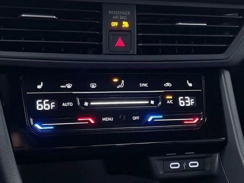 New 2025 Volkswagen Jetta SE image 19
