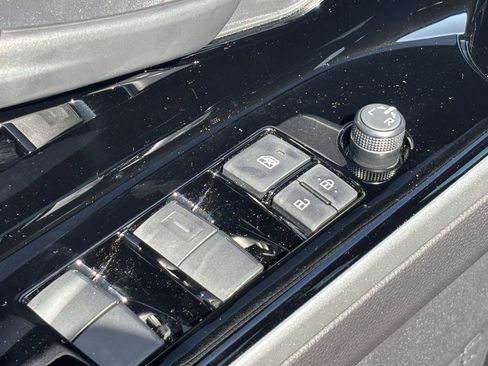 Used 2025 Toyota bZ4X FWD w/ Weather Package image 21