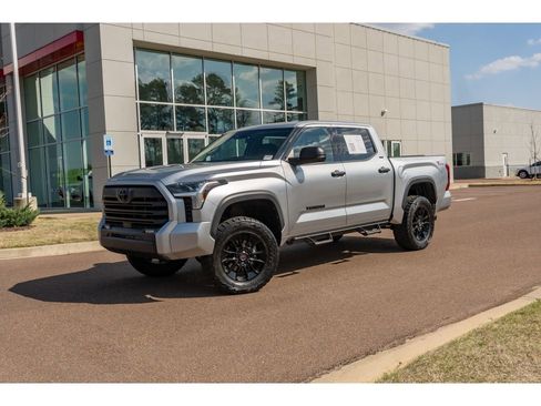 Used 2022 Toyota Tundra SR5 image 1