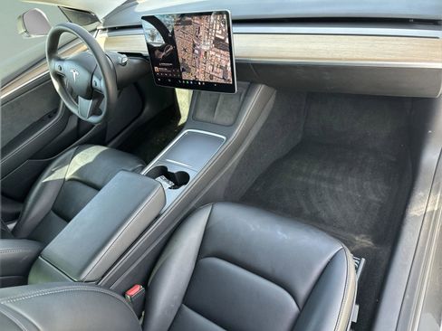 Used 2022 Tesla Model 3 image 19