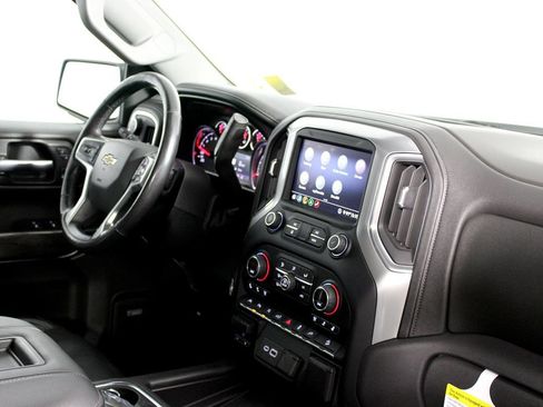 Used 2020 Chevrolet Silverado 1500 LTZ w/ LTZ Premium Package AWD/4WD image 19