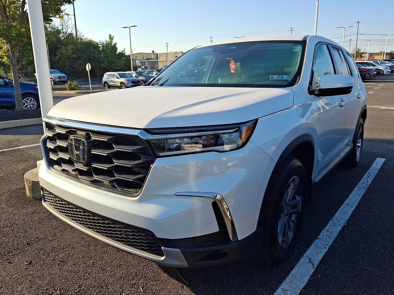 Used 2025 Honda Pilot EX-L image 2